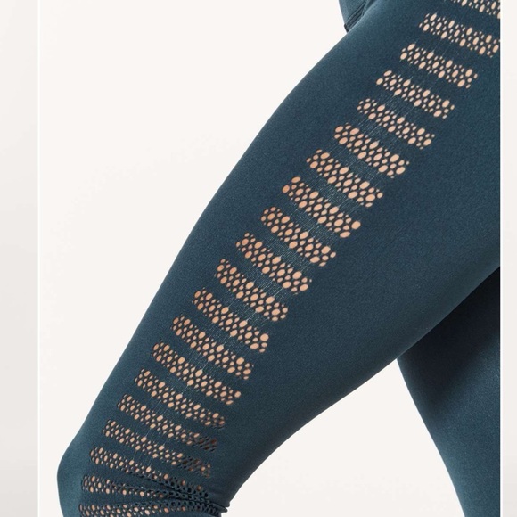 lululemon reveal crop in submarine - Picture 3 of 12